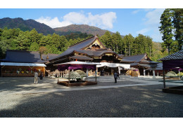 Yahiko Shrine